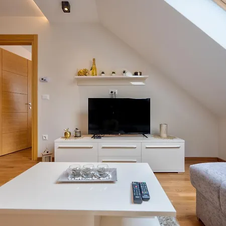 Apartment M61 Lux&spa,vila Elsa 2 *